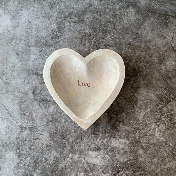 Mango Wood "love" Dish / Heart Dish / Mango Wood / 6" x 6" x 1.5" - Picture 4 of 6